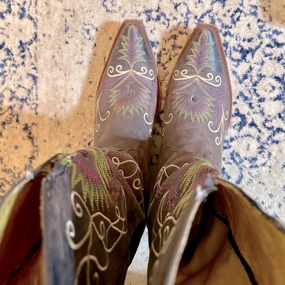 TONY LAMA Embroidered Peacock Feather Brown Leather Stacked Heel 9.5 Wide Calf - Picture 5 of 8